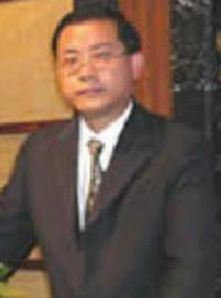 何毅明